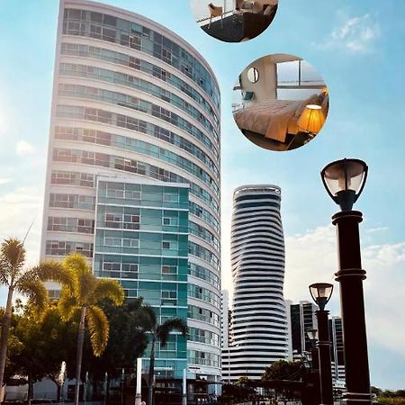 גוויאקיל Apartamento Vista Al Rio Puerto Santana Riverfront 1 מראה חיצוני תמונה
